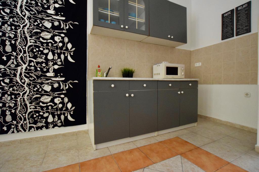 Budget Apartment By Hi5 - Akacfa 4 Budapest Exterior photo